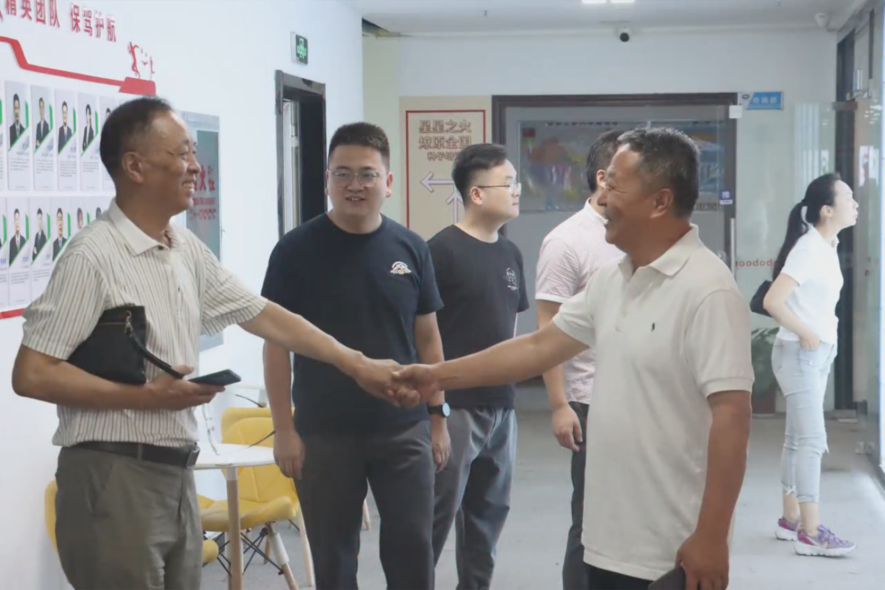 河南省十大经济年度人物&mdash;张崔威|访谈折折朋比（武汉）互联网服务有限公司